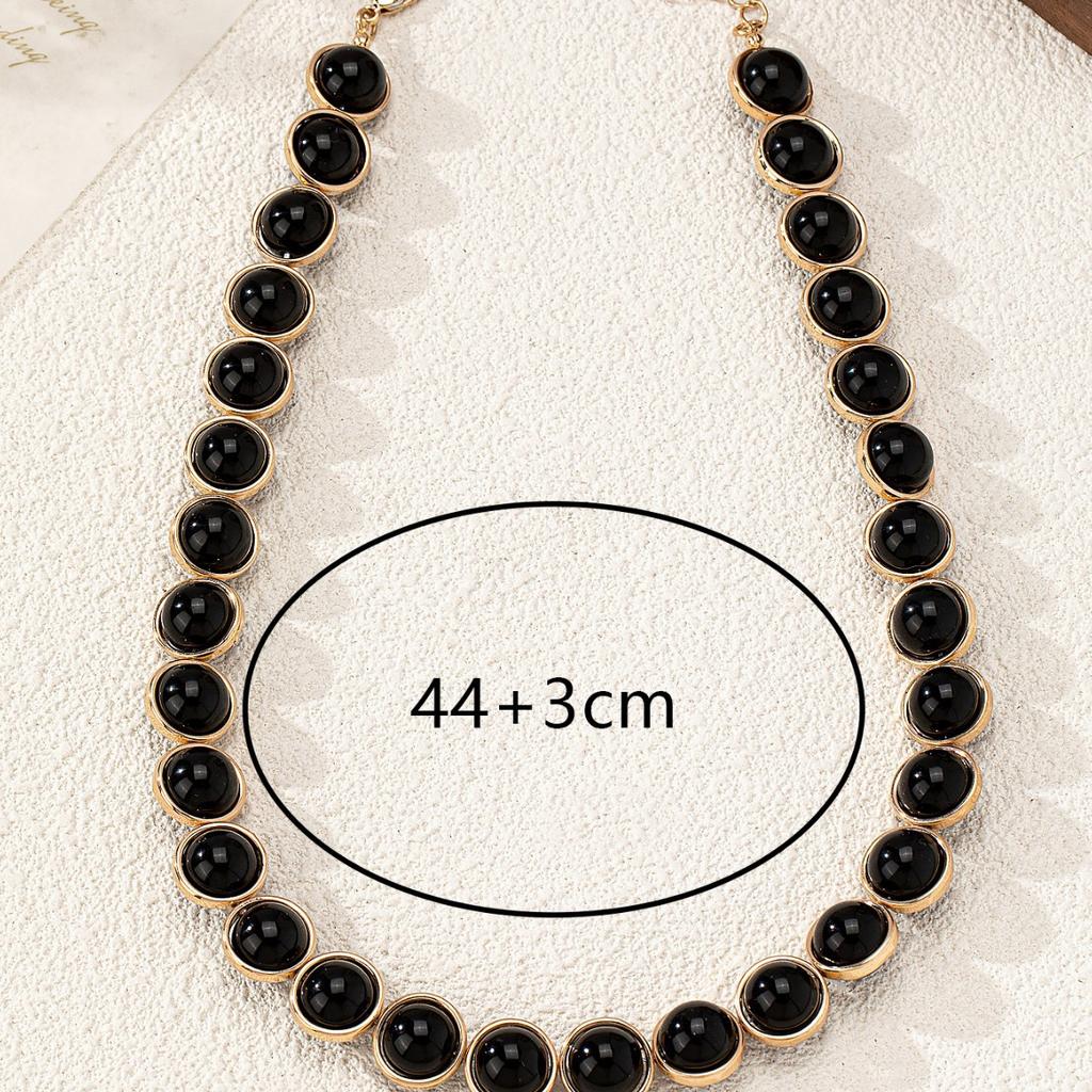 New black beaded collarbone chain Maillard style light luxury elegant three-dimensional versatile necklace