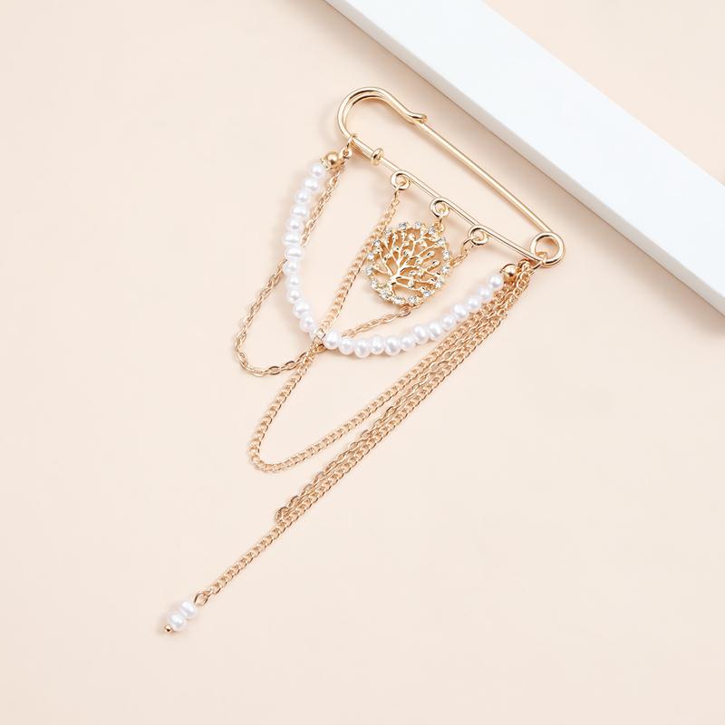 Vintage Pearl Fish Life Tree Brooches for Women Exquisite Metal Chain Heart Brooch Suit Pin Versatile Clothing Accessories Gift