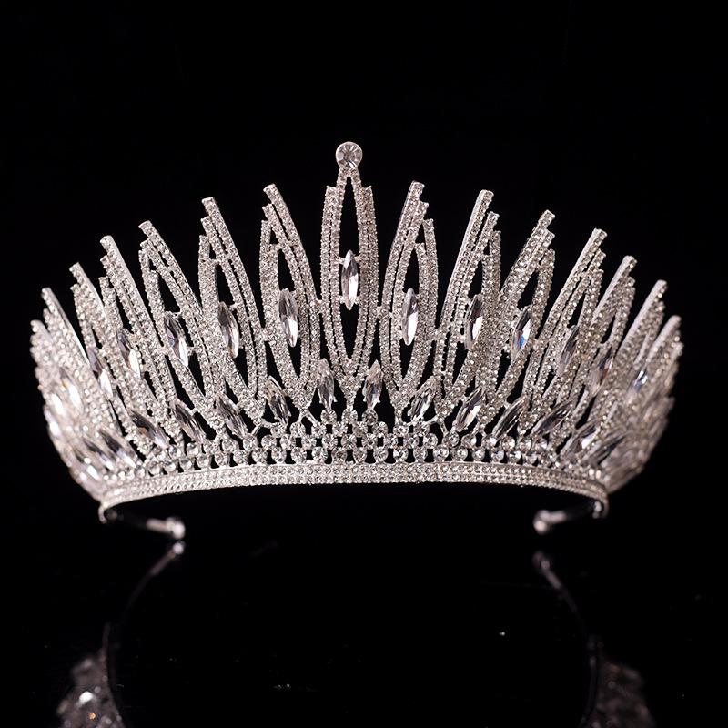 

European and American Luxury Bride Princess White Crystal Alloy Crown Wedding Birthday Clothing Accessories Headwear Crown