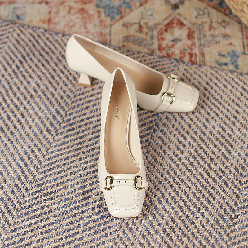 8-Square head thick heel high heels women's new professional commuting single shoes niche design sense