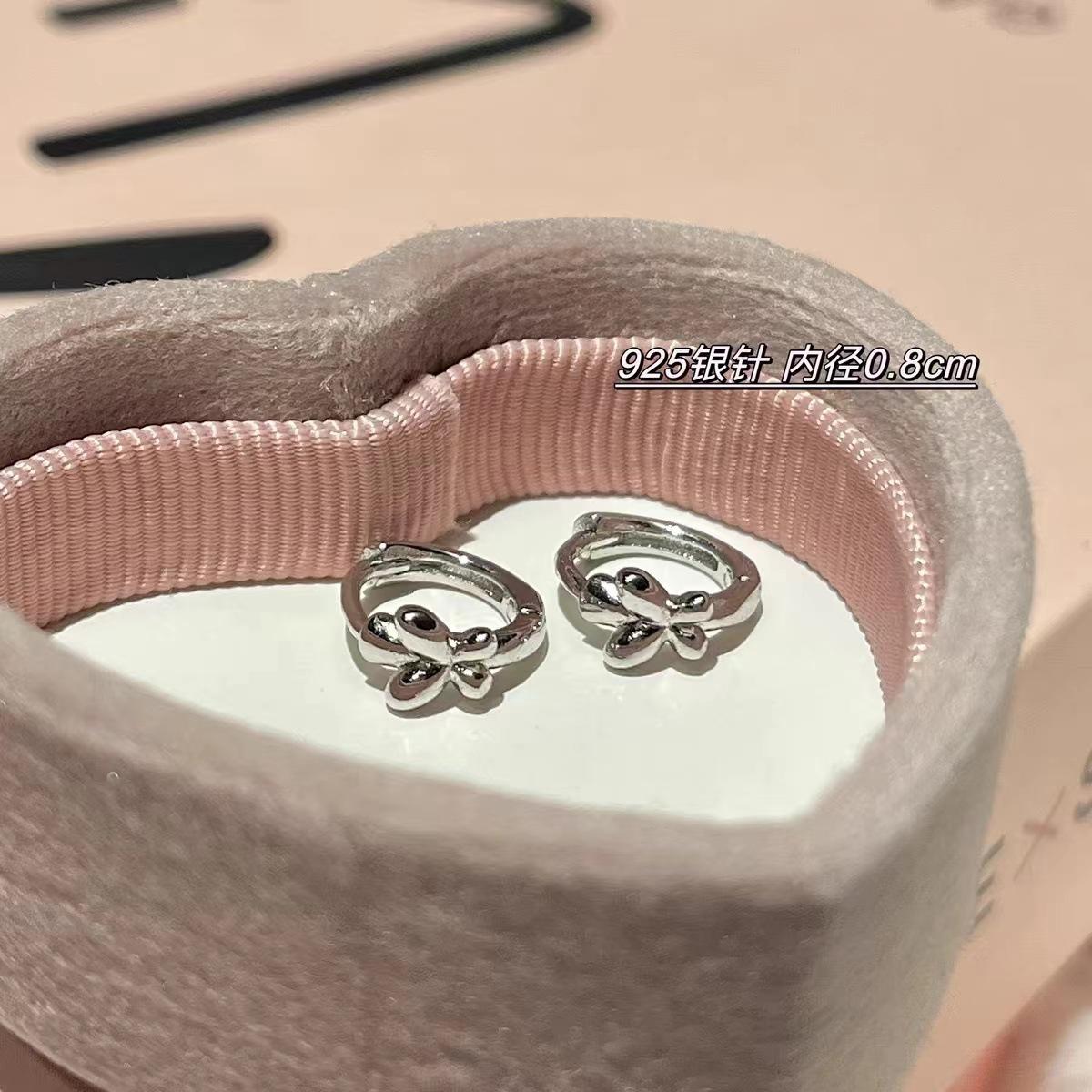 

Color diamond small butterfly flat bottom earbone nail ear buckle set, sweet and cute color personality versatile ear care free