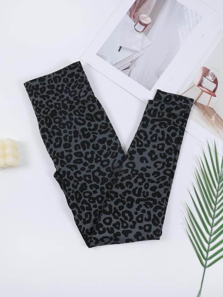 European & American High Waist Leopard Zebra Yoga Pants - Hip Lift, Slimming, Seamless Sportswear for Women.