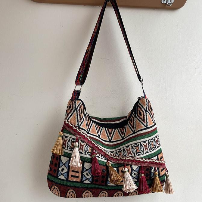 Embroidery Tote Bag for Women Aesthetic Canvas Shoulder Bag with Pocket Reusable Tote Bag for Work Shopping Women's Large Crochet Beach Bag Hobo Bag