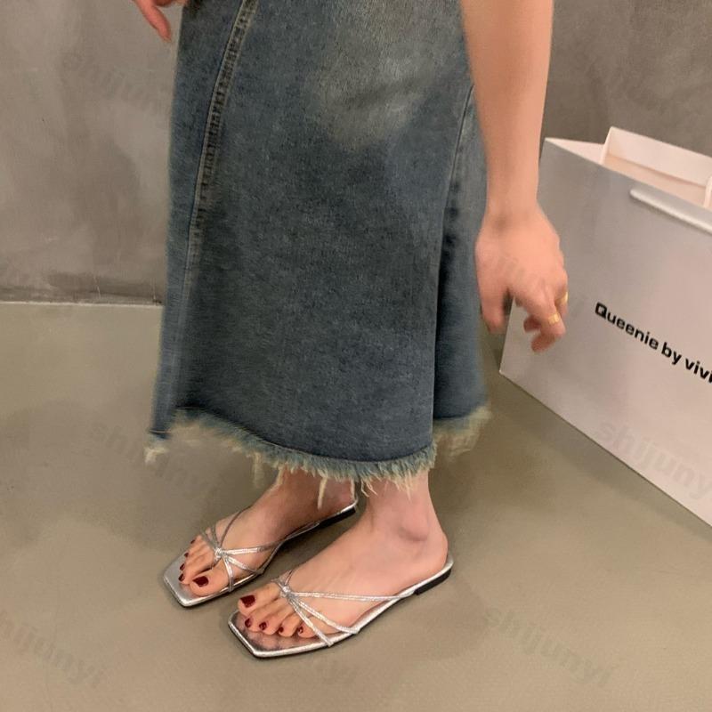 Fashion Summer Slippers Women's Shoes 2025 New Flat Flip Flops Comfortable Non Slip Outdoor Beach Shoes Fashion French Women Slippers