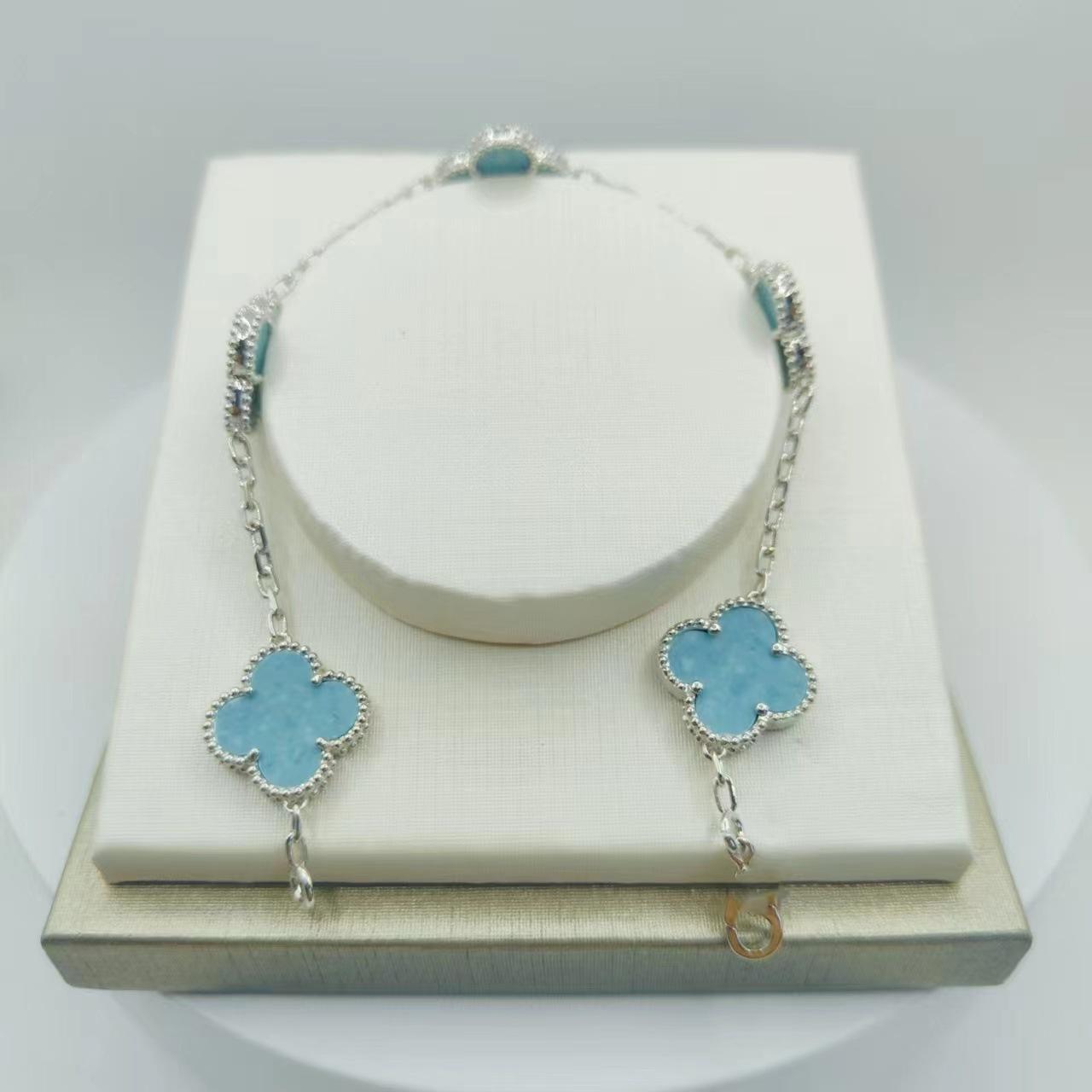 

Высококлассный браслет с пятью цветками, двусторонний, из V-образного золота, с четырехлистным клевером, изысканный браслет женский с покрытием 18 карат, браслет из натурального белого перламутра