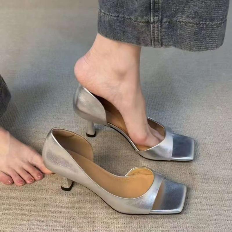 

Light luxury retro square head sandals summer new outer wear temperament versatile side space thin heel high heel sandals 40 серебряный