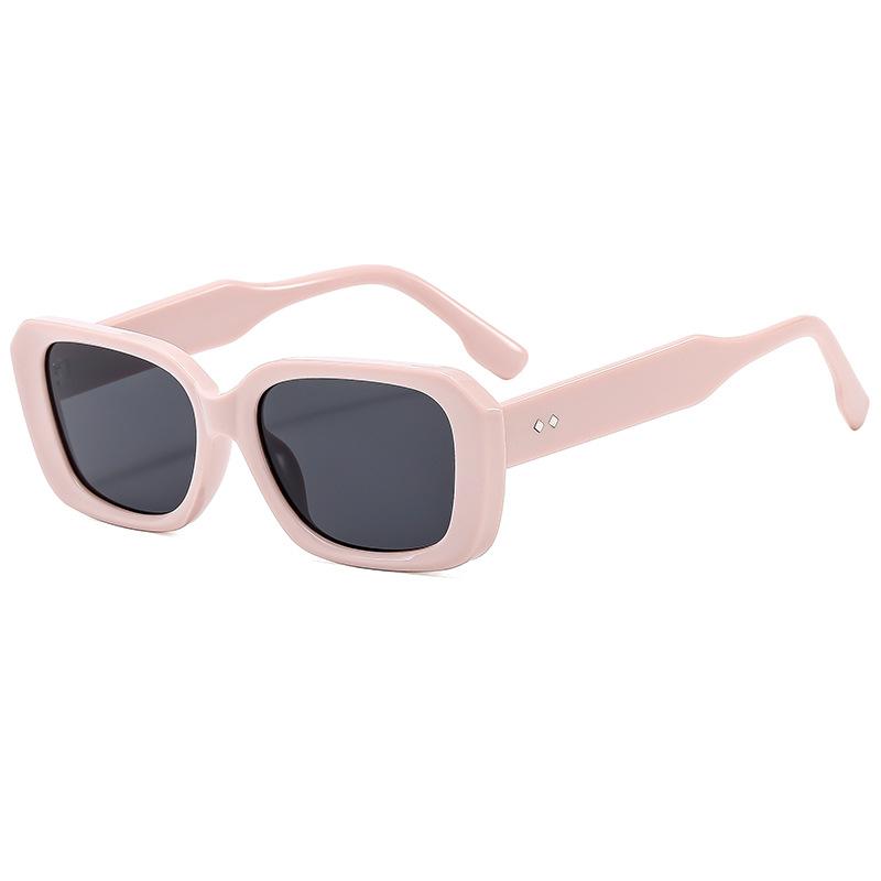 Square sunglasses new fashionable and versatile UV protection street photography sunglasses feel slimming sunglasses