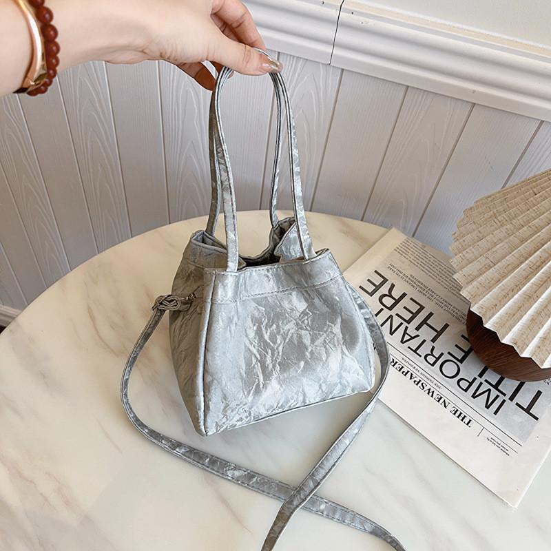 Chic Spring 2024 Fashion Underarm Bag Stylish Commuter Crossbody Bucket Bag For Women