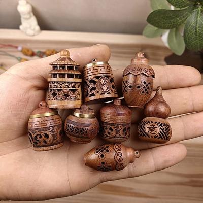 Holz Ausgehöhlt Geschnitzt Aromatherapie Flasche Mini Vase Pagode Auto Hängedekoration Duft Diffusor Flasche Versiegeltes Glas Anhänger