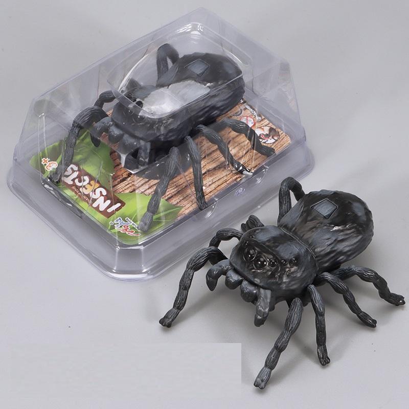 Simulated Wind-Up Insect Toy | Plastic Clockwork Bug | Kids Funny Prank Gift