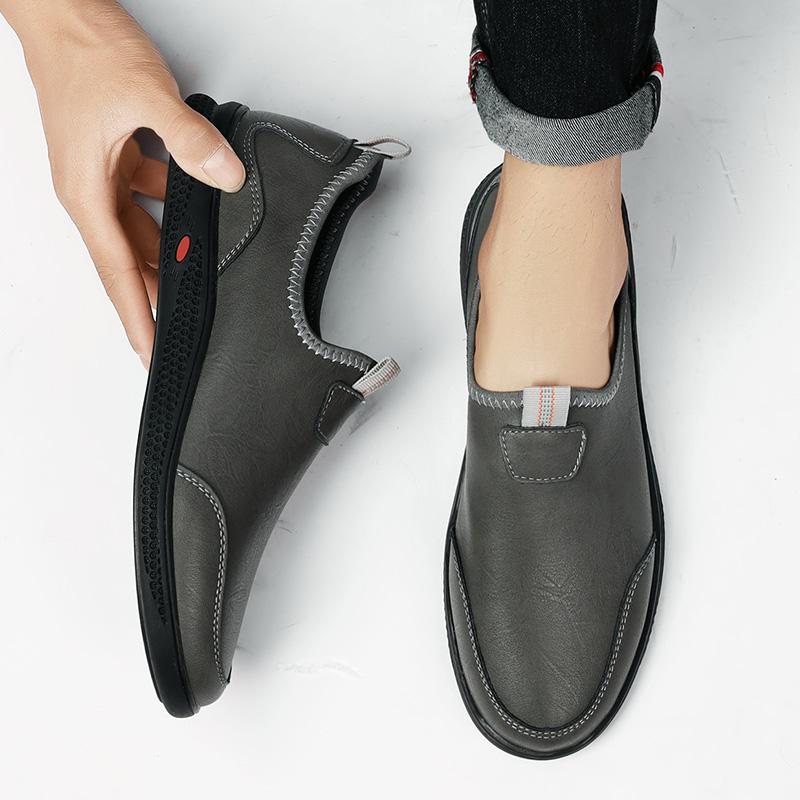 Fashion New Casual Men Shoes Adult Male Footwear Handmade Boat Shoes Leather Male Loafers Men Design Moccasin Fashion Slip on Soft Flat