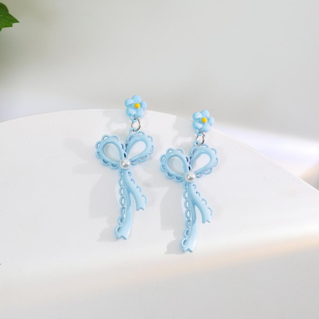 Geometrische Ohrringe in blauer Farbe für Damen Böhmische Blumen-Schmetterlings-Anhänger Weibliche Hängeohrringe