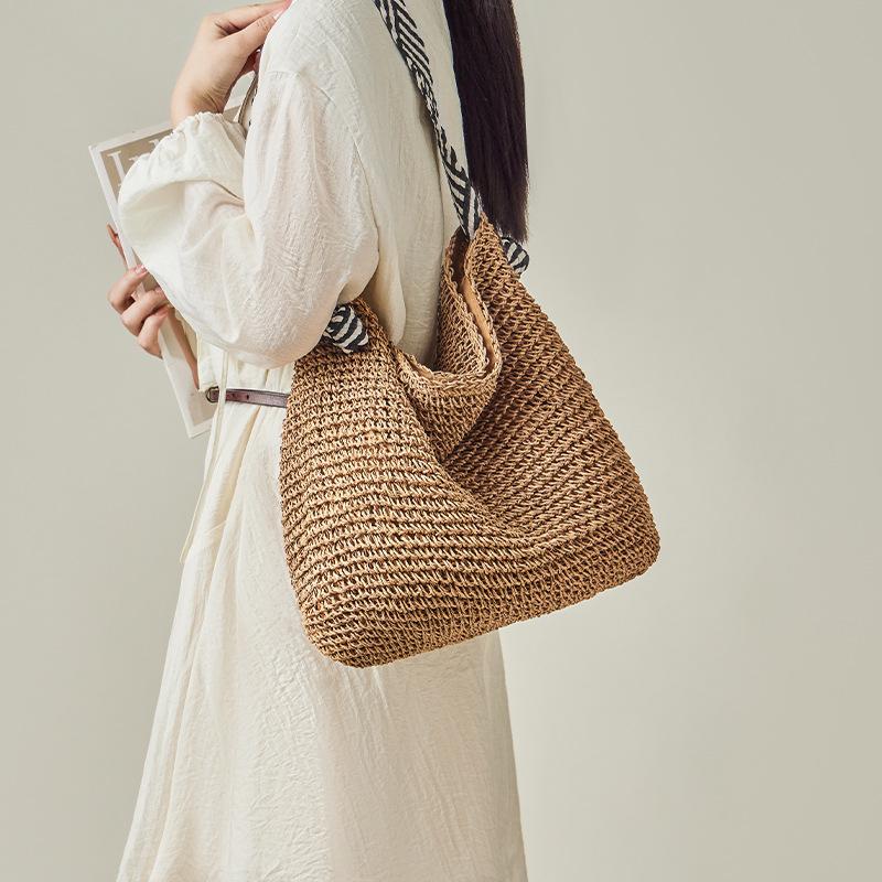 Straw Woven Bag for Women 2025 New Versatile Beach Vacation Handmade Woven Bag Large Capacity Single Shoulder Underarm Beach Bag