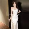 Französisches Raffiniertes Satin-Abendkleid - Modetrend Damen 2025