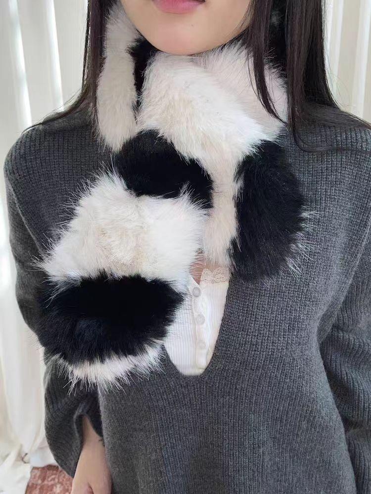 Autumn and Winter Fashionable Atmosphere Warm Thick Striped Contrast Interwoven Scarf Non skin Piercing Short Hairy Scarf черный белый