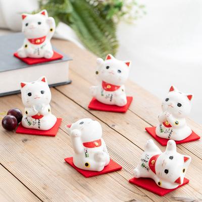 2.9 Inch Ceramic Lucky Cat Figurine Desktop Decoration Fortune Cat Ornament Mini Porcelain Kitten Figure