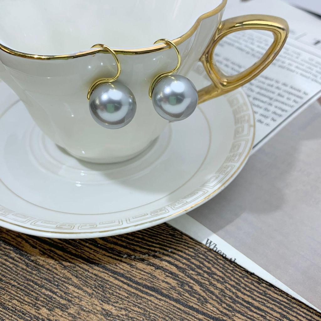 Elegant French Gray High Heels Pearl Earrings for Women - Sophisticated and Luxurious