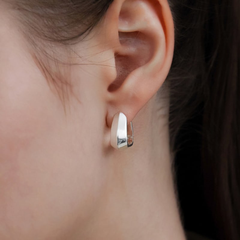 Byweekend Triangle Earring