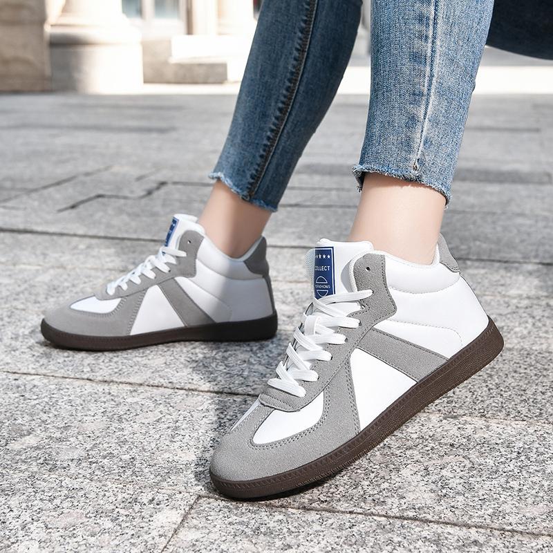 Outdoor Walking Shoes PU Leather Retro Trainers Men Women Elastic Flats Light Running Jogging Sports Shoes Traveling Shoes