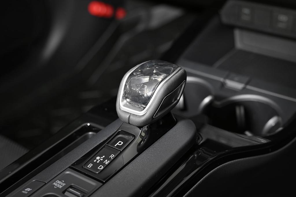 LANBO Premium Carbon Shift Selector Knob (Forged Carbon) for Prius 60, Alber 40, Noah 90, and Voxy 90