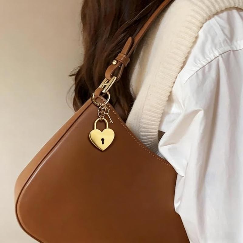Practical Oversized Heart Lock Bag Charm With Star Clasp Stylish Bag Pendant Key Holder For Women Fashion Accessory