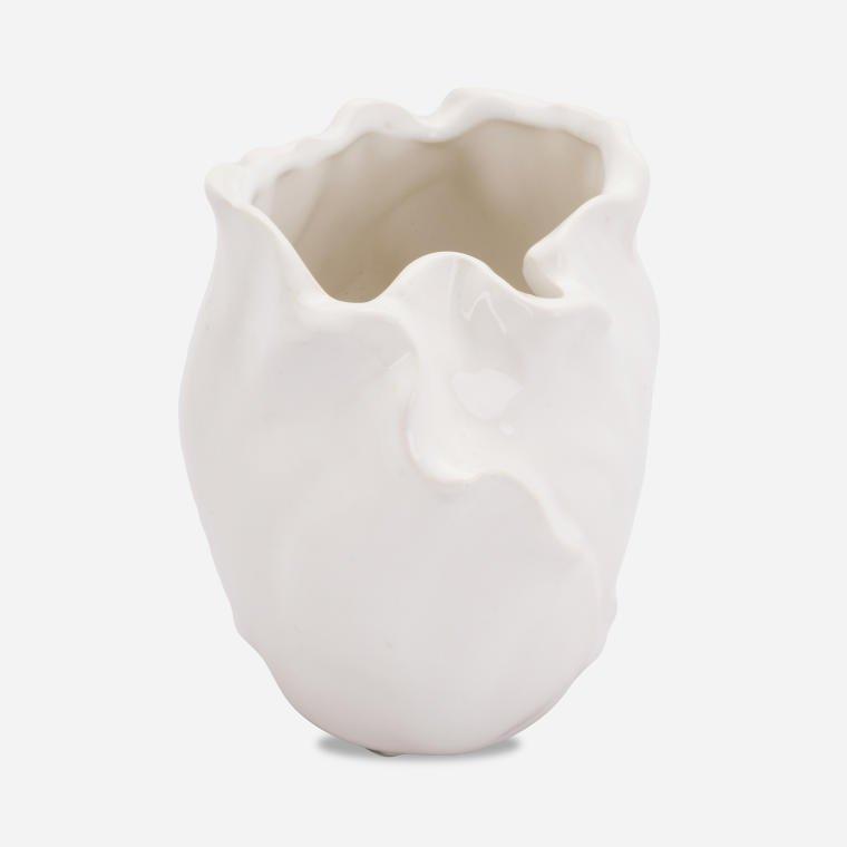 White Beauty ceramic vase in the shape of a flower petal