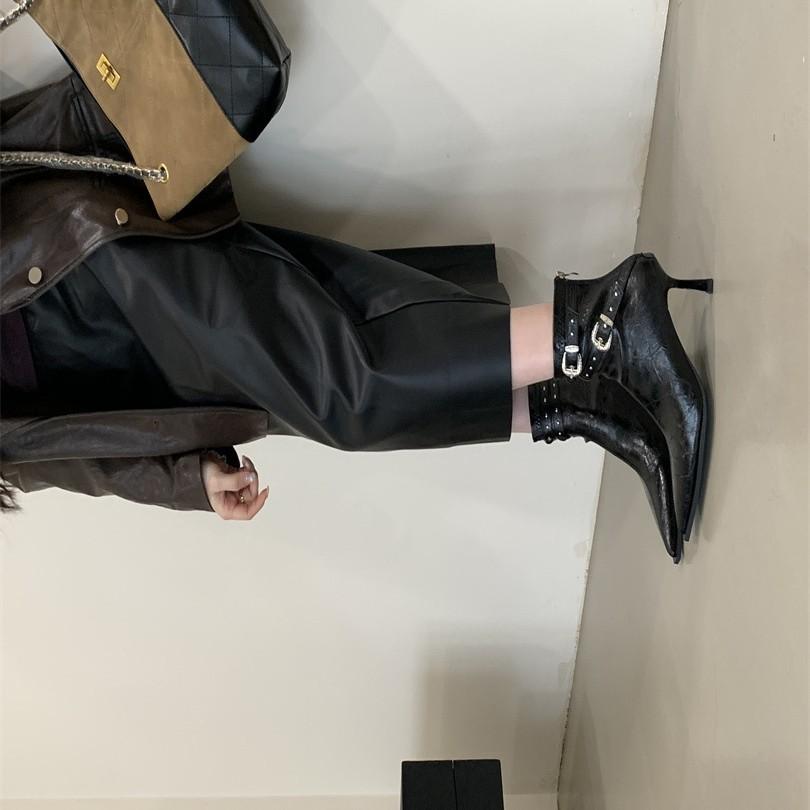 Retro niche small boots 2025 autumn and winter thick heel high boots trouser boots knight boots riveted western boots