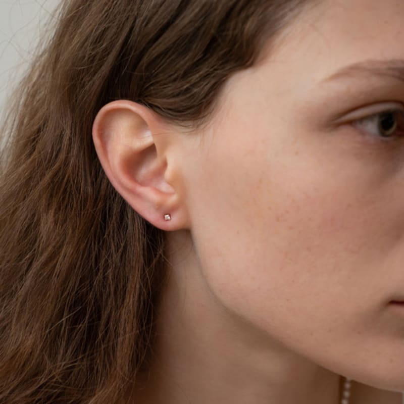 Aube de moi 14K Square Mini Cubic Earring (S/M)