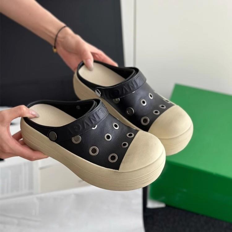 Hollow Baotou Casual Cool Slippers Women's 2025 Summer New Fashion Versatile Comfortable One Pedal Two Wear Beach Shoes
