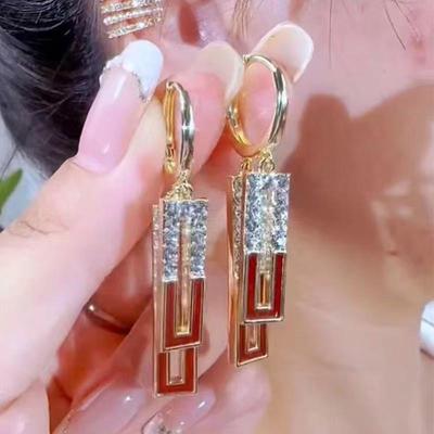 Retro Red Geometric Rectangle Earrings with Rhinestones - Elegant and Versatile Women's Ear Jewelry