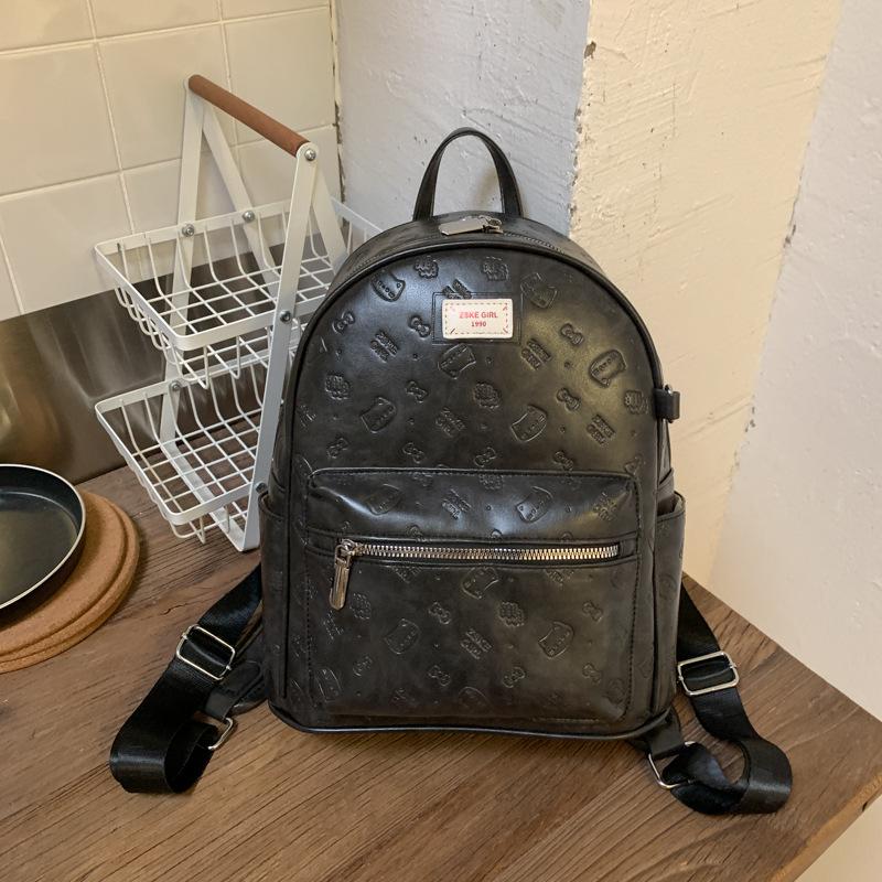 Simple Retro Embossed Backpack Bag 2025 New Autumn and Winter Fashionable Versatile Female Students Class Commuting Small Bag
