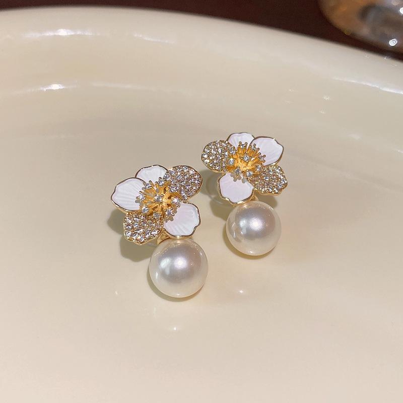 Silbernadel Zirkon Schlangenherz Ohrringe: Elegante, Einzigartige High-End Ohrstecker für Damen