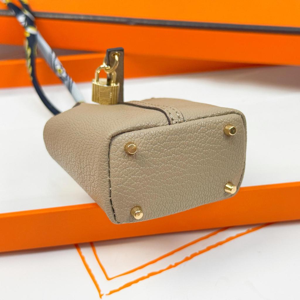 Women's Creative Leather Bag & Keychain Pendant – Cute Earphone Holder Accessory