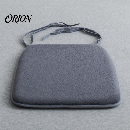Anti-slip Thickened Buttock Relief Pad Plush Chair Cushion with Ties, Soft Cozy Non-slip Seat Cushion, 15.75" for Hard Seats x Warm Office Dining