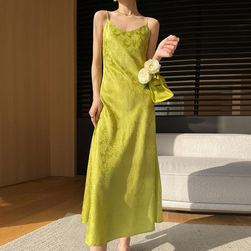 Maxikleid aus Acetat-Satin mit V-Ausschnitt und Blumenmuster für Damen – ärmelloses, schlankmachendes Unterkleid mit sexy Ausschnitt, elegante und fließende Party-/Cocktailkleidung