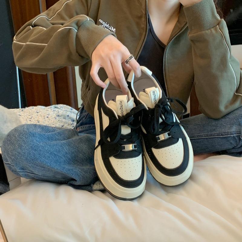 

Cowhide version~ color matching round head casual sports shoes breathable dad shoes lace-up thick baseplate shoes women 40