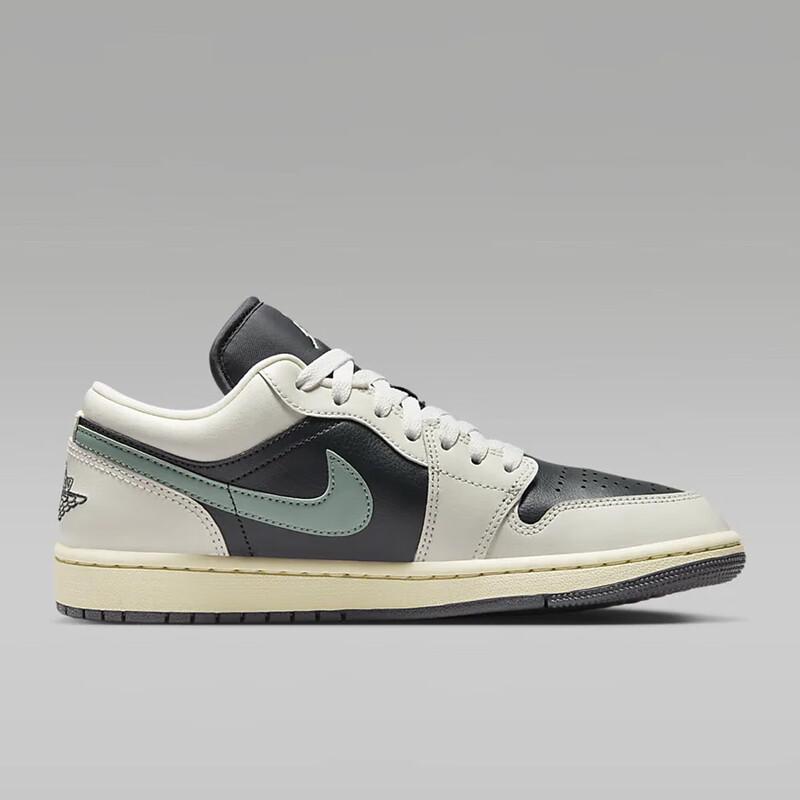 Jordan AJ1 Unisex Low-Top Cushioning Sneakers