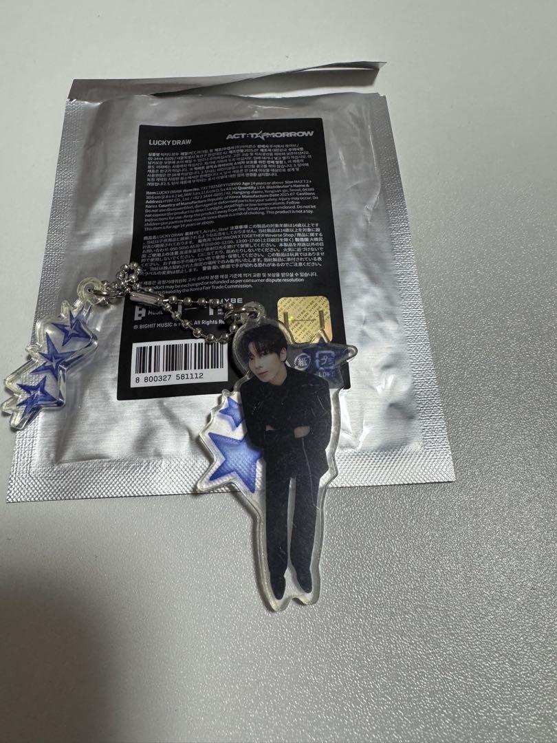 

[Б/У] OKTXT ACT TOMORROW Брелок акриловый Taehyung
