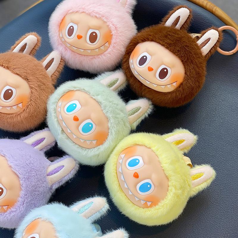 Kreslený plyšový přívěsek na klíče Labubu Kawaii vycpaná panenka hračky přívěsek na batoh ozdobné doplňky kroužek na klíče od auta dárky k narozeninám