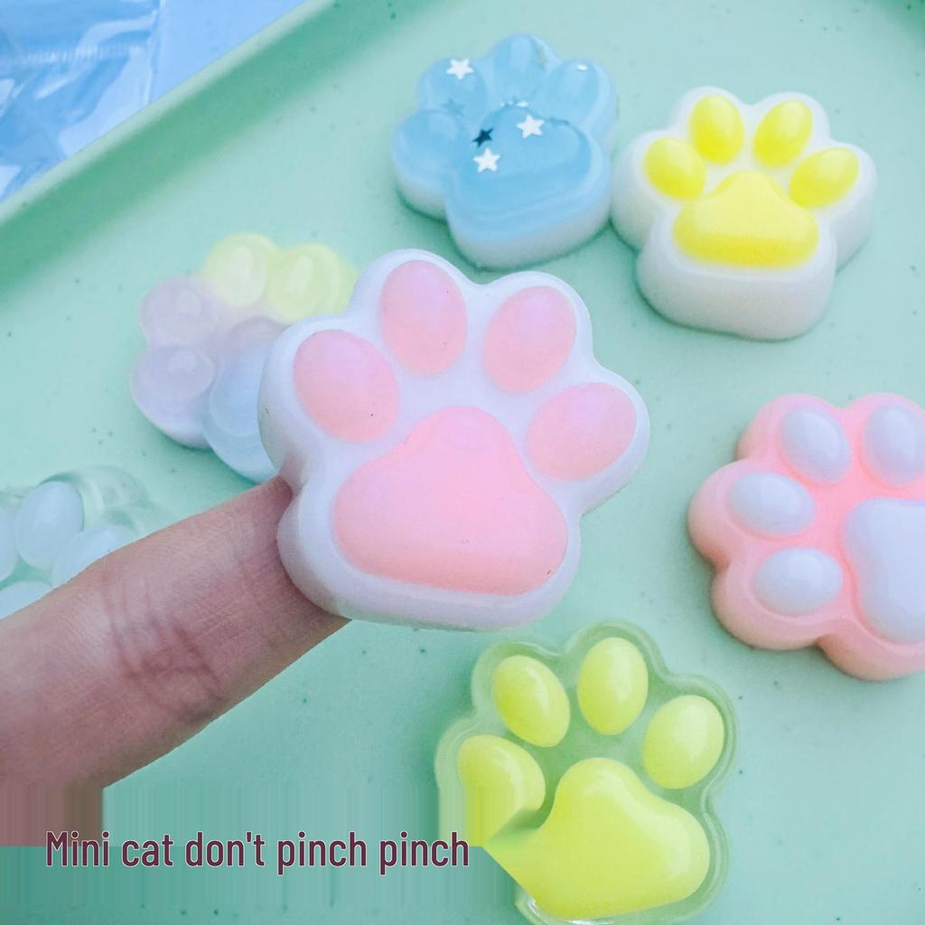 Mini Cat Paw Squishy Toy - Slow Rebound Silicone Stress Relief Pendant for Kids
