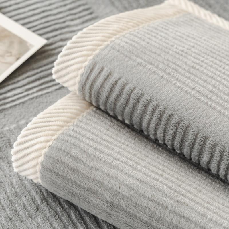 Luxuriöser einfarbiger Samt-Steppsofaüberwurf, rutschfester Sofabezug, Winterwarmes Kurzplüsch-Sofa-Handtuch für Wohnzimmer