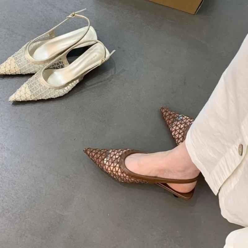 Hollow pointed sandals women's 2025 summer new Korean version fishing net shoes versatile thin heel breathable mesh bag head sandals
