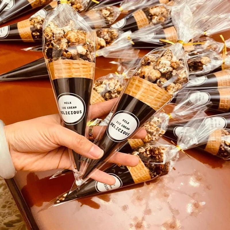 100 Pezzi Carta Stagnola Usa e Getta Porta Gelato Colore Solido Anti-Sporco Manico Spesso Manicotto Cono Gelato