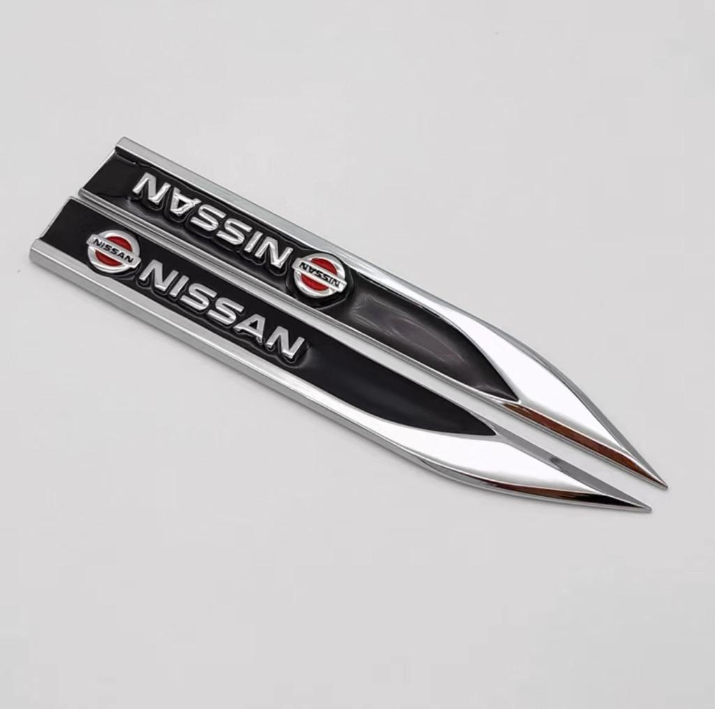 1/2 Pezzi Emblema Distintivo Adesivo Ala Laterale Parafango Auto in Metallo 3D Per Nissan Juke Leaf Qashqai Patrol Pathfinder X-Trail Nismo Murano