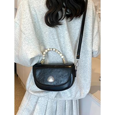 Novas Bolsas Transversais Versáteis Femininas Sensação de Alto Padrão Couro Macio Pequenas Bolsas de Aba Moda Feminina Bolsa de Ombro