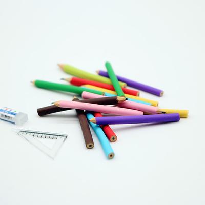 5 Pezzi Casa delle Bambole Miniatura Penna Colorata Mini Matita Materiali Scolastici Modello Giocattolo per Gioco di Finzione per Bambini Accessori per Casa delle Bambole