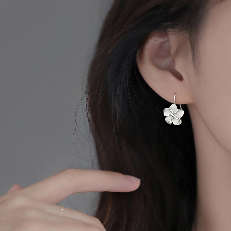 925 Sterling Silver Flower Earrings, Cold Aesthetic Luxury Studs, High-End Niche Style 2023 for Women