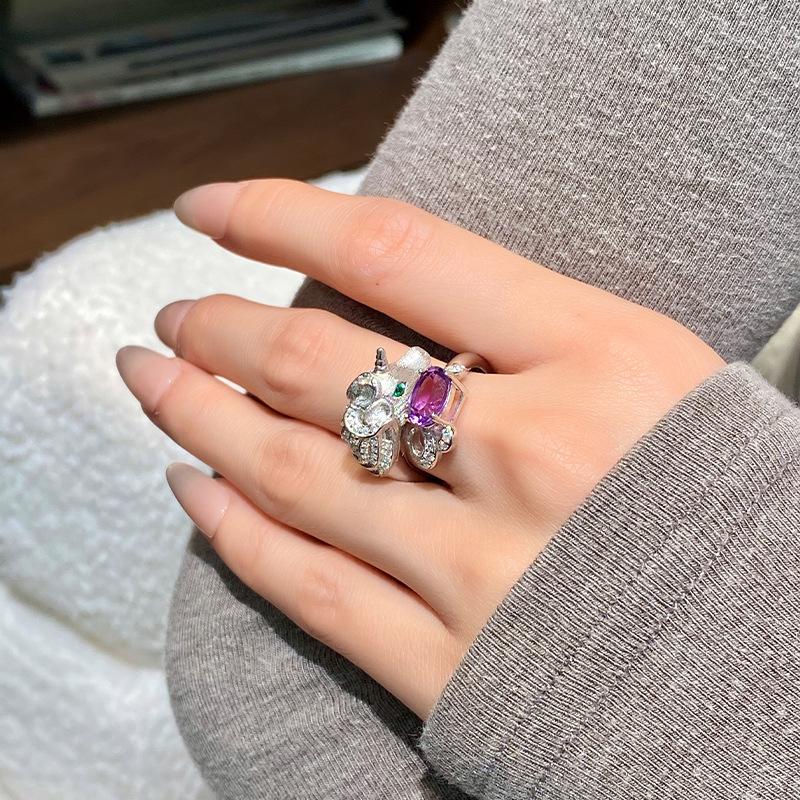 Leichter Luxus gebürstetes Handwerk Einhornring S925 Sterlingsilber eingelegt Topas Peridot Modeschmuck Geschenk