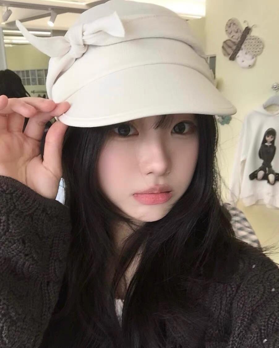 

Retro Knot Tie Elastic Knight Hat Forward Cap Spring Summer New Style Casual Fishing Cap for Young Women белый