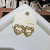 Metall Ohrringe mit hohl geschliffenem Herz für Damen Koreanische Mode Minimalistisch Geometrisch Liebe Ohrstecker Party Schmuck Geschenk